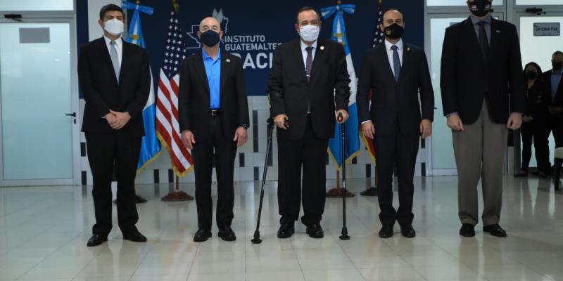 Con el objetivo de fortalecer la atención al migrante se conmemoró la entrega oficial del Centro de Recepción de Retornados luego de pasar un proceso de restructuración, construcción y modernización de equipo