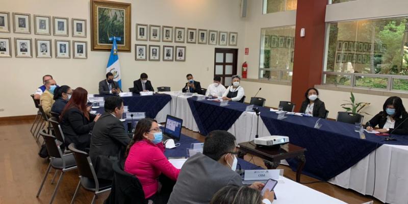 Luego de la alerta emitida sobre un posible movimiento masivo de personas, que estaría llegando desde Honduras a Guatemala, autoridades realizan coordinaciones interinstitucionales. ➡️