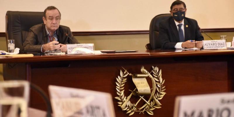 Guatemala, 23 de julio de 2021. El presidente Alejandro Giammattei dirigió este viernes las reuniones con los gobernadores y alcaldes de los departamentos de Izabal y San Marcos.