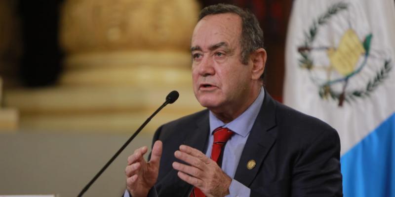 Presidente Alejandro Giammattei. 