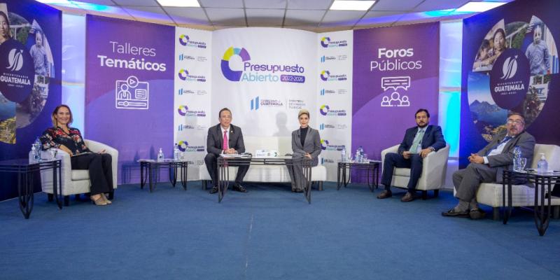 Carmen Salguero, Alvaro González Ricci, María René Pérez, José Flamenco y Francisco Coma, durante el evento.