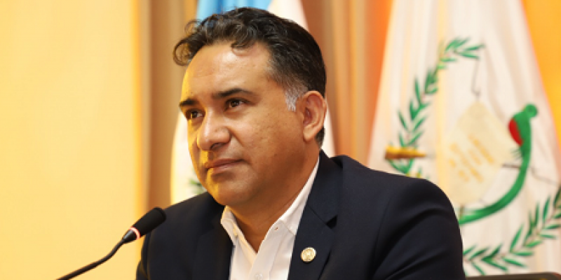 Ministro de Ambiente y Recursos Naturales, Mario Rojas Espino