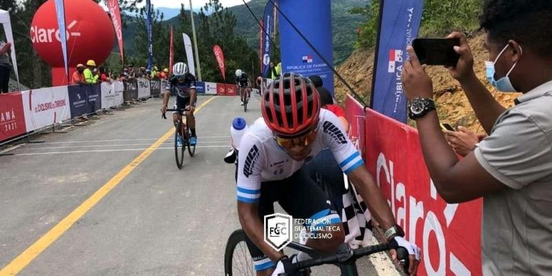 Sergio Chumil del equipo de ciclismo del Ejército de Guatemala