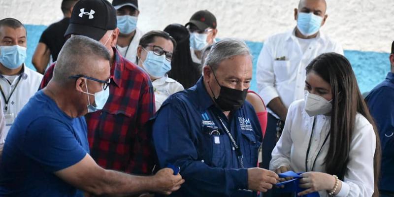 Lic. Enío Domínguez