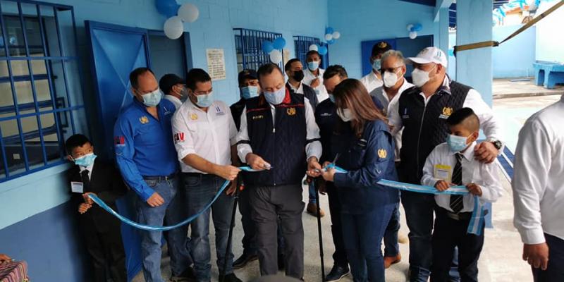 Inauguran remozamiento de escuela en Zaragoza, Chimaltenago