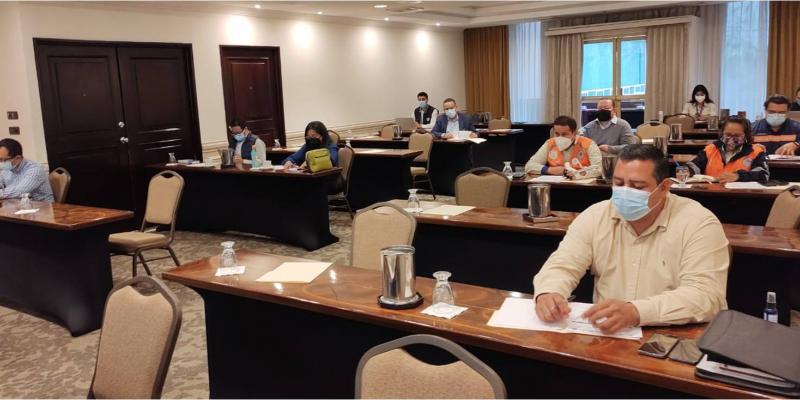 Participantes del “Taller para el impulso de la gobernanza institucional del riesgo de desastres”.