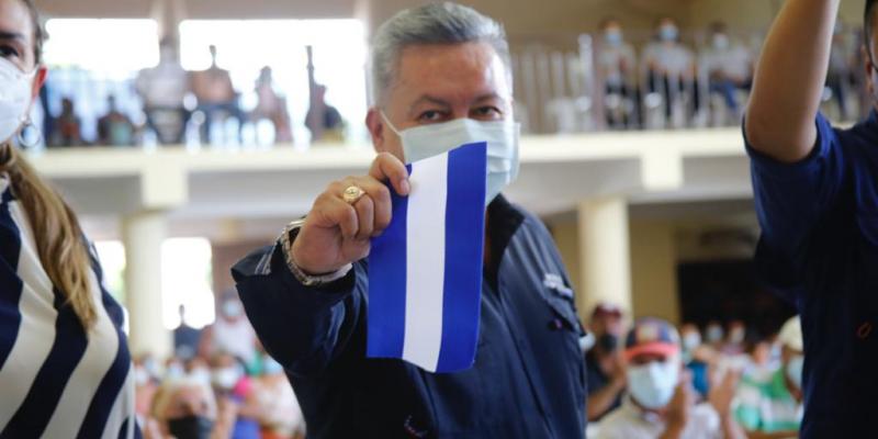 Corte de cinta por inauguración de comedor social en Usumatlan, Escuintla