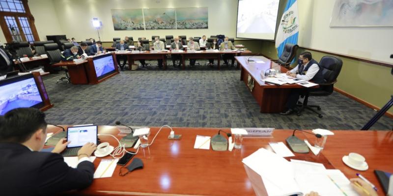 Gabinete de Gobierno se reúne con autoridades locales de Alta Verapaz y Santa Rosa