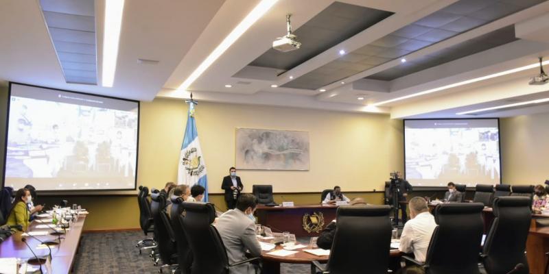 Encuentro virtual entre Gobierno Central y autoridades locales de Retalhuleu y Sacatepéquez