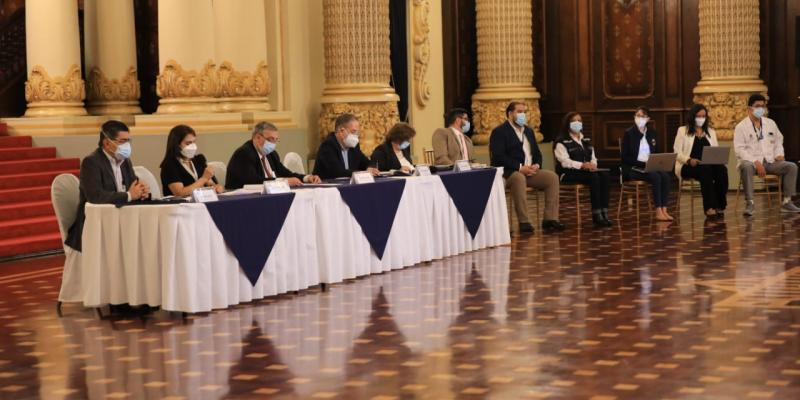 Autoridades del ministerio de Salud