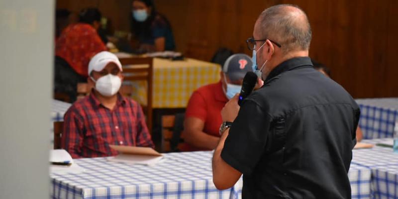 Jefe de Educación Municipal. Lic. Guillermo Barrios