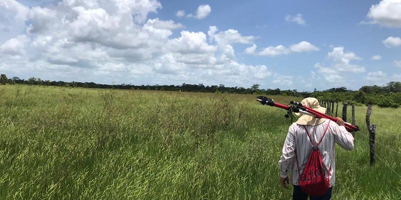 FONTIERRAS realiza estudios técnicos en fincas ubicadas en La Libertad