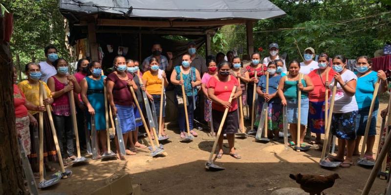 Entregan semillas y herramientas de labranza específicas para cada región