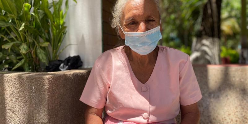 Usuaria de Comedor Social en San Agustín Acasaguastlán, El Progreso