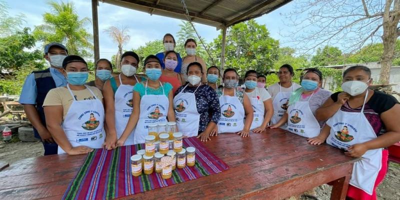 Usuarias de Beca Artesano