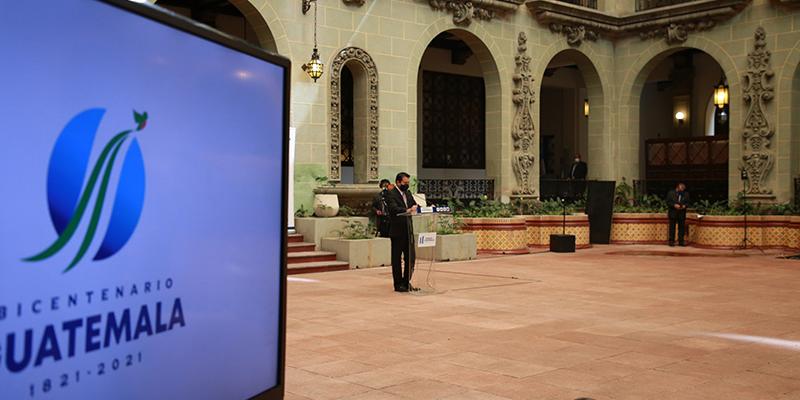 Conferencia de Prensa Programa Beca Social, Melvyn Caná