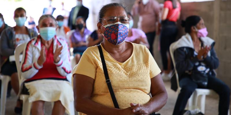 Usuaria del proyecto de recolección de desechos a cambio de alimentos en San Antonio La Paz