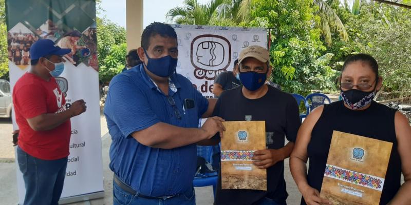 Familias reciben Certeza Jurídica