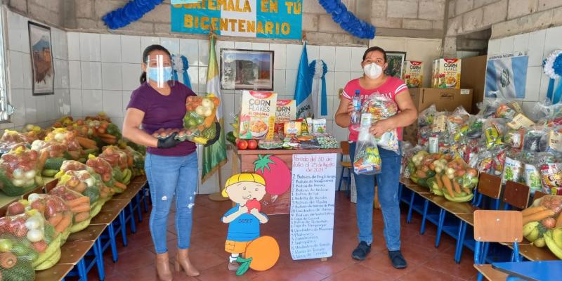 El programa Hogares Comunitarios inició con la entrega de alimentos a los niños y niñas beneficiarios.