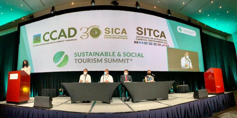 Viceministro de Recursos Naturales, Fredy Chiroy, participa en la Cumbre de Turismo en México