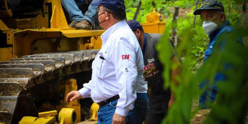 El Fondo Social de Solidaridad por medio de la Unidad de Convoyes Regionales, ha trabajado en los 8 meses de año en 177.47 kilómetros y en 34,444 metros cúbicos de movimiento de tierra