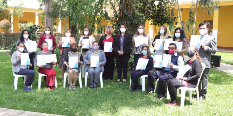 Docentes reciben certificaciones internacionales del idioma inglés