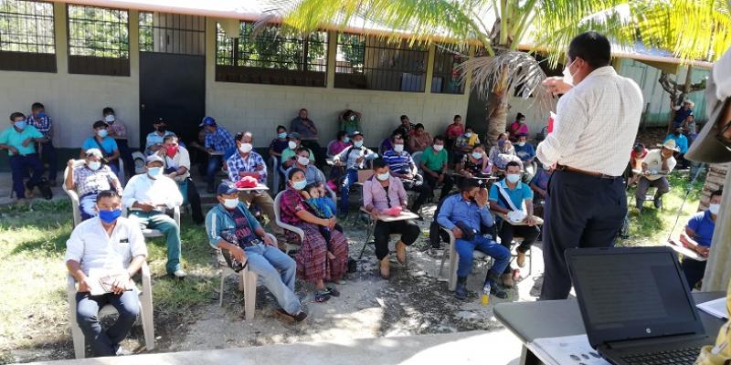 E.C.A. Aj Awinel recibe apoyo en el proceso de actualización de miembros