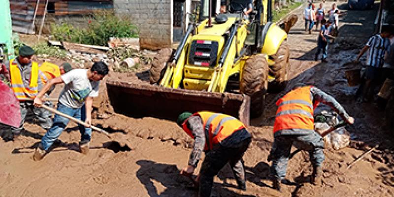Apoyo en el descombramiento y despeje de calles