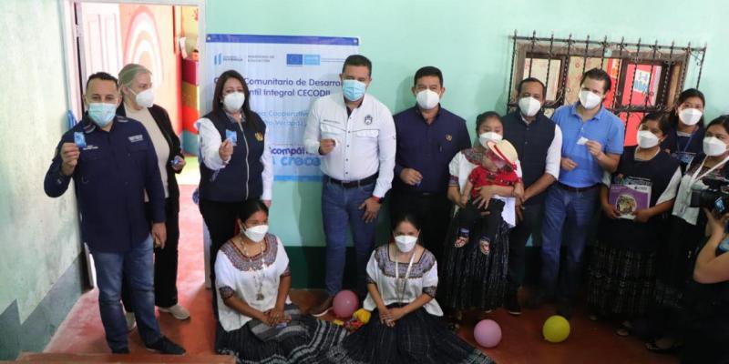 Ministra de Educación inaugura CECODII en comunidades de  Alta Verapaz