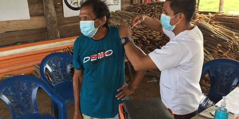 Procesos de vacunación en Comunidad Agraria Sostenible La Bendición