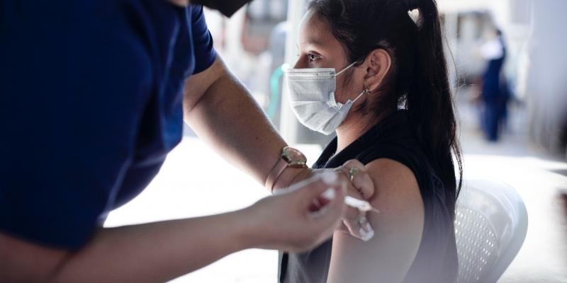 vacunación de adolescentes