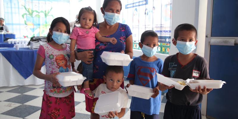 Personas usuarias de Comedor Social en Morales, Izabal