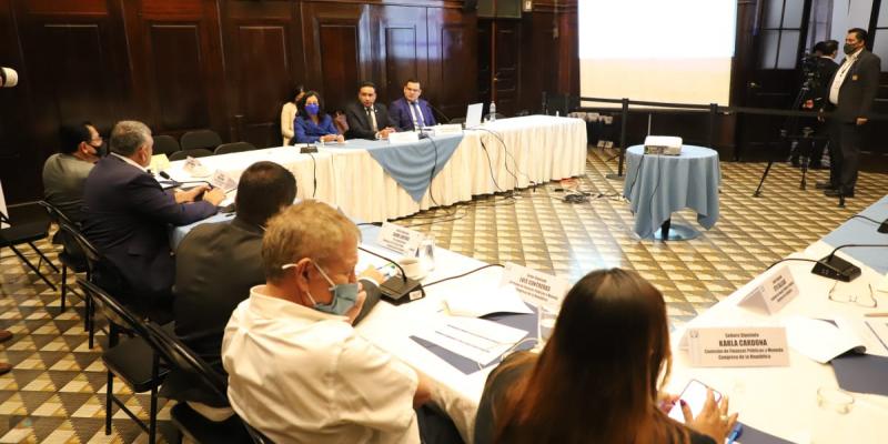 Autoridades del MARN exponen presupuesto 2022