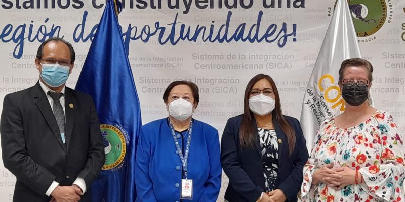 Secretaria Presidencial de la Mujer, Ana Leticia Aguilar Theissen. 