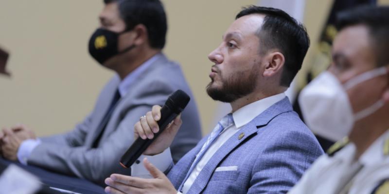 Dan de baja a 45 agentes policiales por participar en hechos delincuenciales