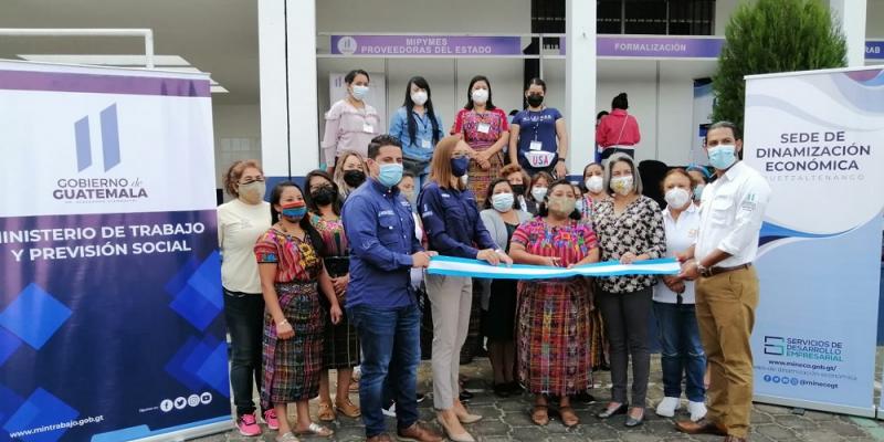 En la sede del Ministerio de Economía en Quetzaltenango  se llevó a cabo la Feria de Formalización.