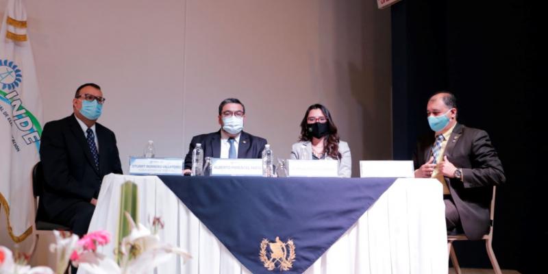 Alberto Pimentel Mata, Ministro de Energía y Minas.