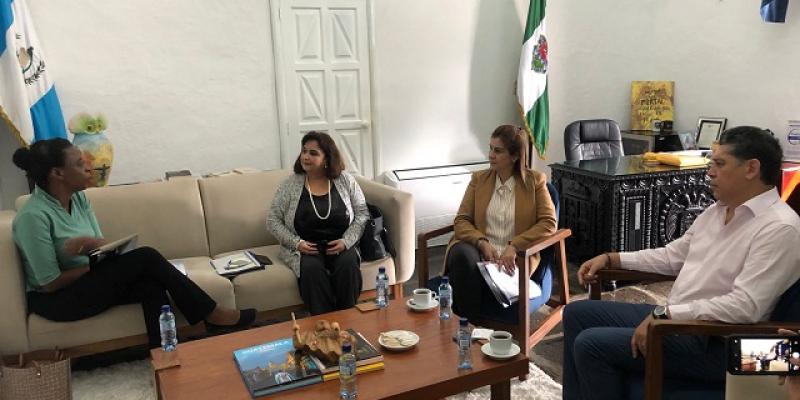 Reunión con alcalde de Antigua Guatemala