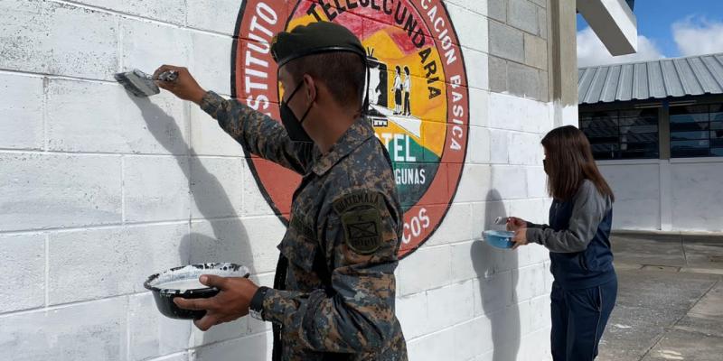 Remozamiento en el Instituto Nacional de Educación Básica en San Marcos
