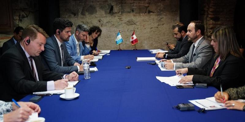 Reunión bilateral con Canadá