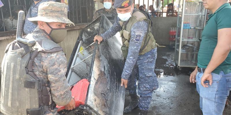 Ejército de Guatemala apoyó sofocamiento de incendio en vivienda-