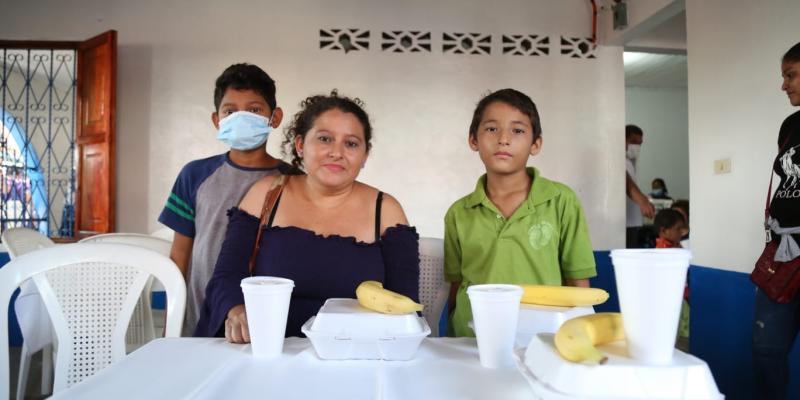Usuarios de Comedor Social en La Blanca, San Marcos