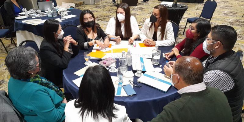 Personal de Mides en taller para construcción de la Política de Inclusión Social