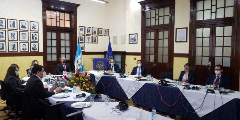 Autoridades participan en la reactivación del Consejo Nacional de Registradores