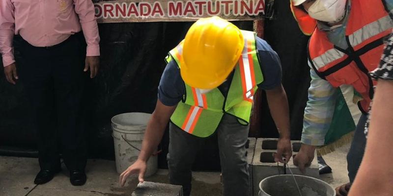 Escuela Oficial Urbana de Varones  Domingo Morales 