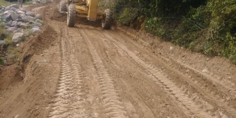 El tramo Trapiche de Agua, Salamá, fue remozado por personal de la Zona Vial 14
