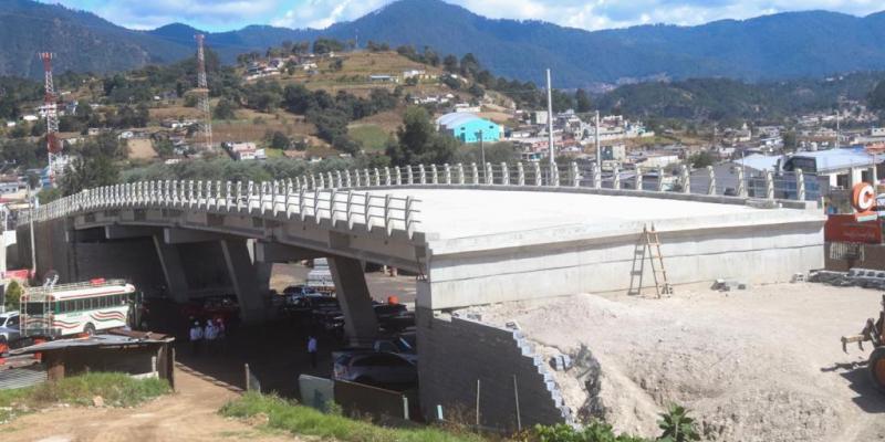 Avance construcción paso a desnivel Cuatro Caminos, Totonicapán