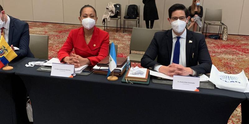 Mesa Directiva del Centro Latinoamericano de Administración para el Desarrollo (CLAD).