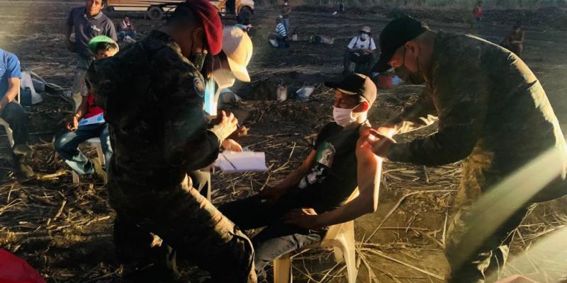 Cuarta Brigada de Infantería continúa apoyando la vacunación contra el Coronavirus, Covid-19 en Escuintla