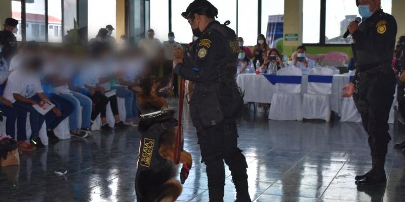 Jóvenes de Coatepeque reciben capacitaciones para prevenir el consumo de drogas